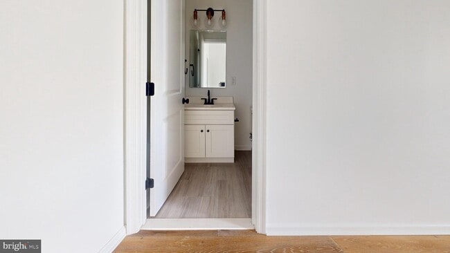 Photo - 5225 Walnut St Unit 4