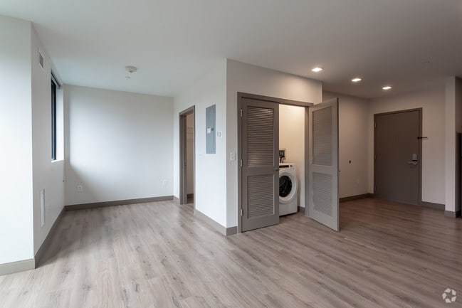 Studio - 81 Arch Street