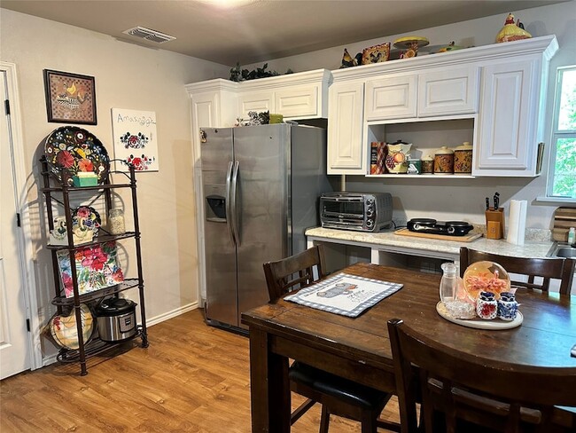 Photo - 1035 N Johnson St