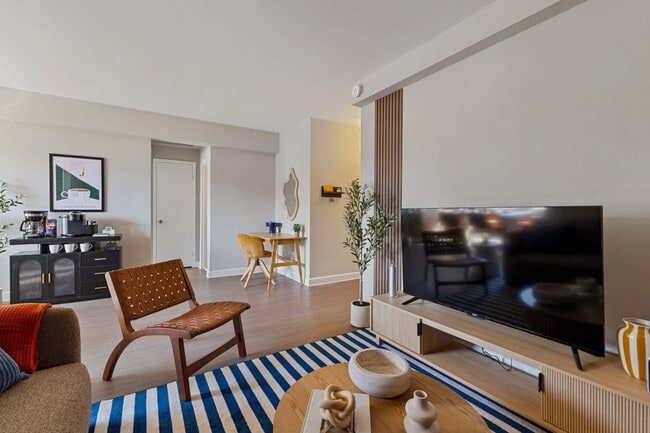 Photo - 1500 Arlington Blvd Unit SI ID1310684P