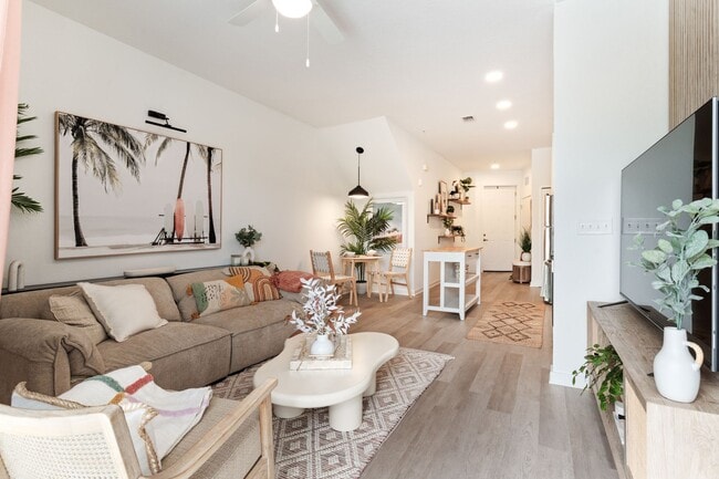 Photo - Welcome Canary