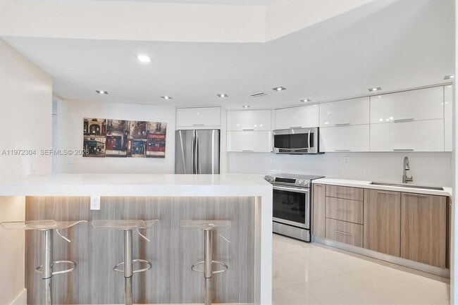 Photo - 600 Parkview Dr Unit 412