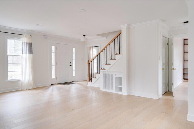 Photo - 2437 Tilghman Cir