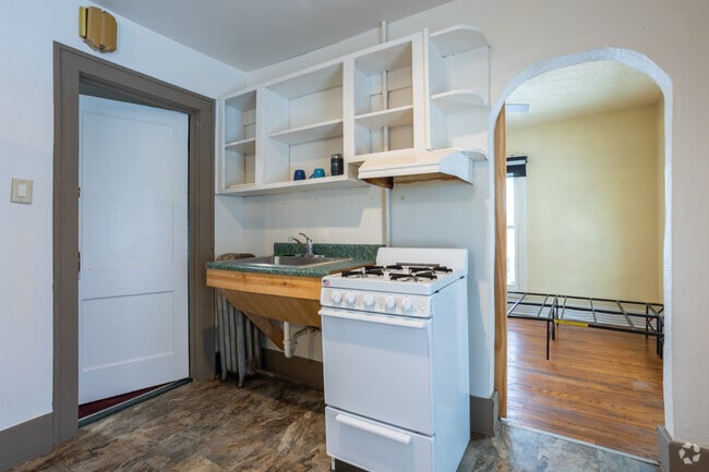 2BR, 1BA - 487SF - Kitchen - Emerson Apartments