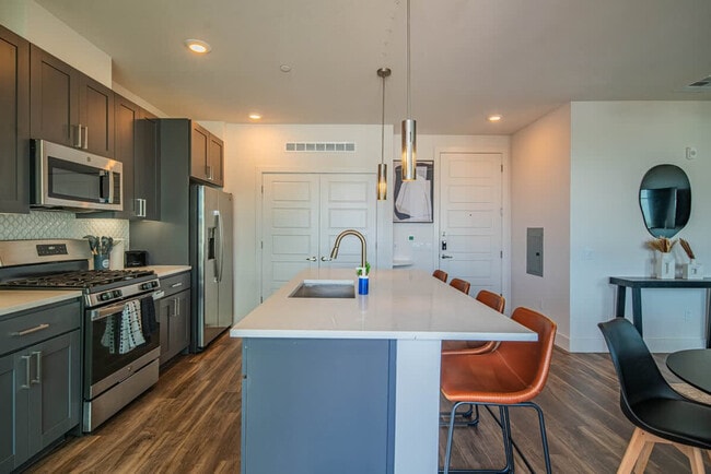 Photo - 15501 N Dial Blvd Unit ID1281570P