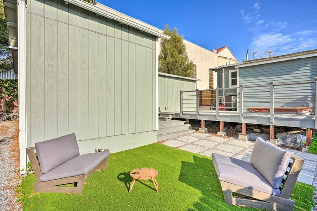 Photo - 2715 MacArthur Blvd Unit ID1305026P