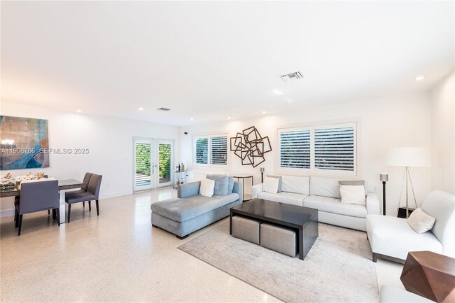 Photo - 829 Malaga Ave