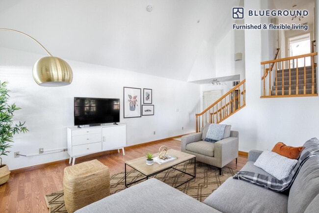 Photo - 1000 Stern Ln