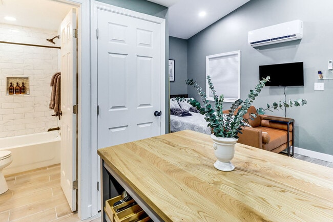 Building Photo - 5123 Boulder Dr Unit SI ID1546189P