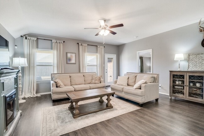 Photo - 158 Coyote Trl