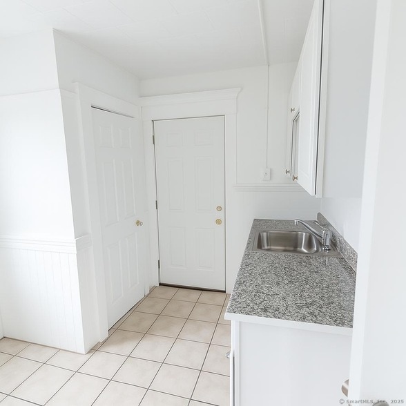 Photo - 225 Helen St Unit 2