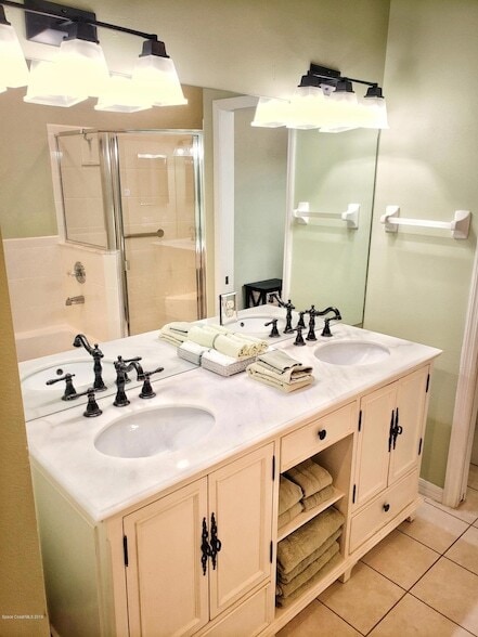 Photo - 250 St Lucie Ln Unit 8