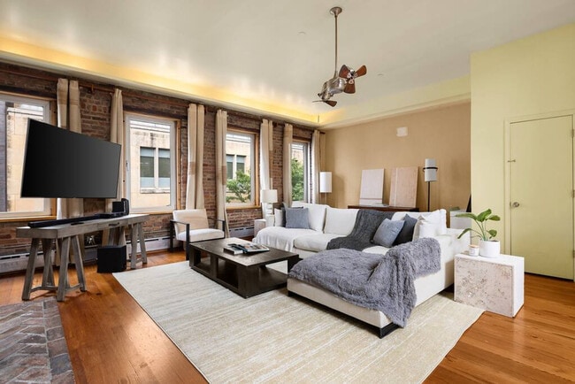 Building Photo - 70 W 3rd St Unit ID1035014P