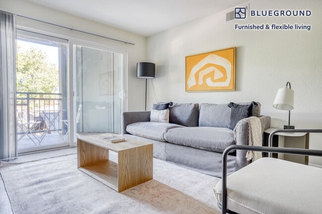 Photo - 1220 N Fair Oaks Ave Unit FL2-ID733