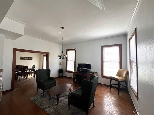 Photo - 305 W Main St