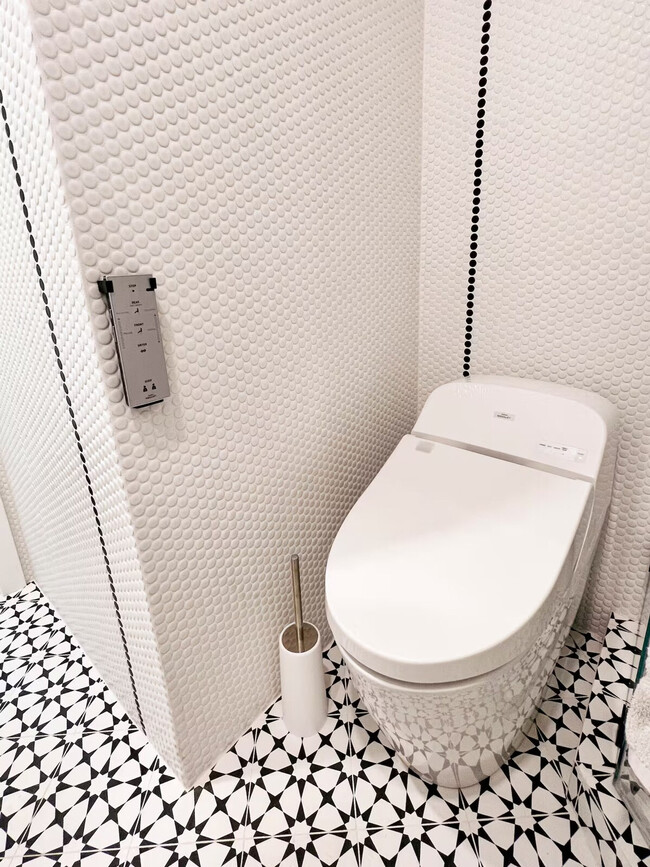 Photo - 898 Veronica Springs Rd Unit SI ID1353165P