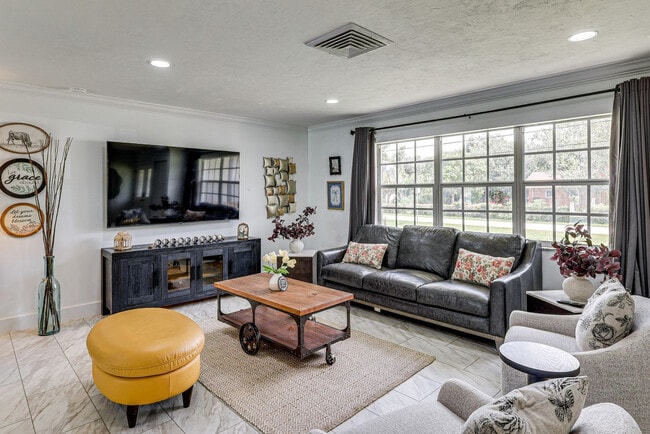 Building Photo - 4534 N Lake Dr Unit SI ID1608050P