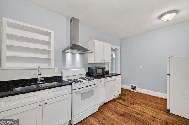 Photo - 444 Burlington Rd NE Unit 2