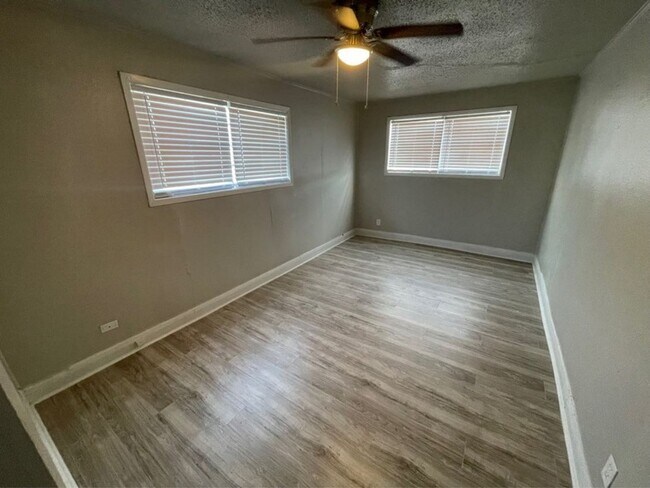 Photo - 1649 19th St