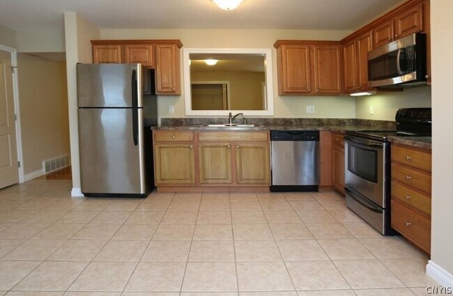 Photo - 105 Pheasants Run