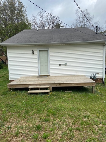 Photo - 104 Oak Ave