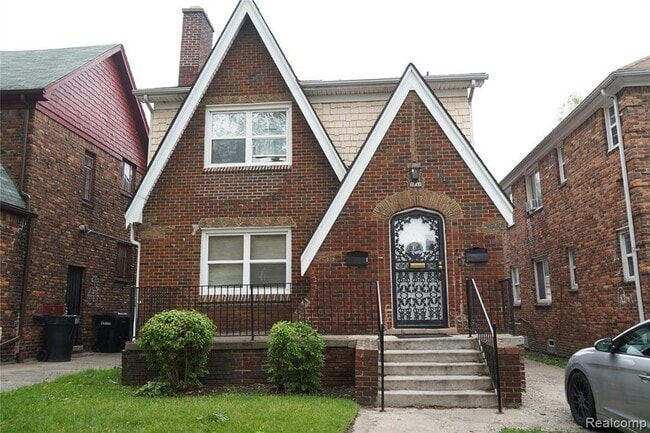 Building Photo - 7010 Thatcher St