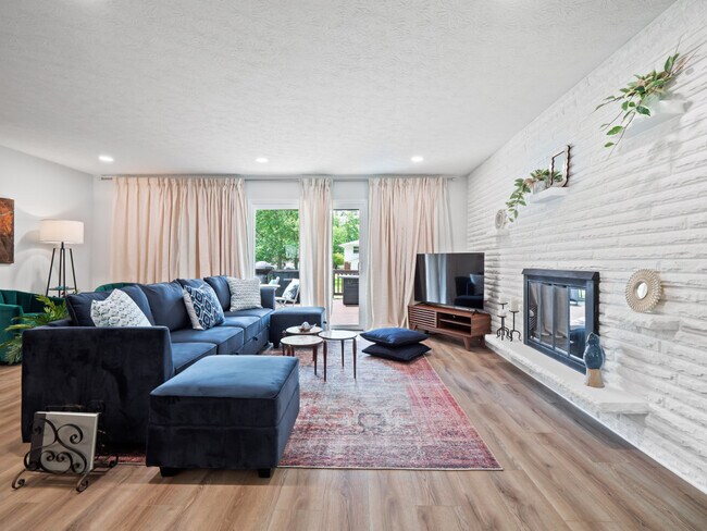 Photo - 8040 Strongsville Blvd Unit ID1061066P