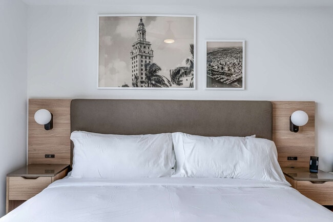 Photo - 159 NE 6th St Unit FL42-ID1241884P