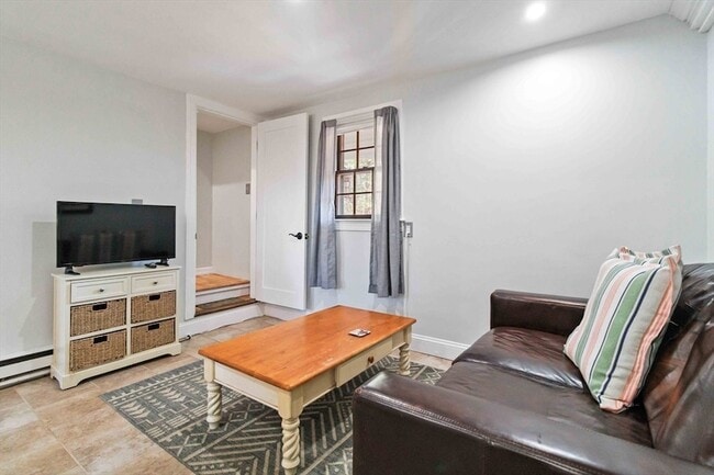 Photo - 21A Stowe Rd Unit A