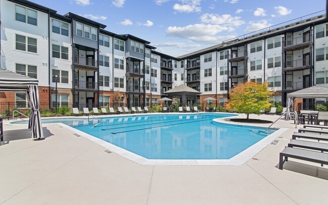 Building Photo - Avana on Main