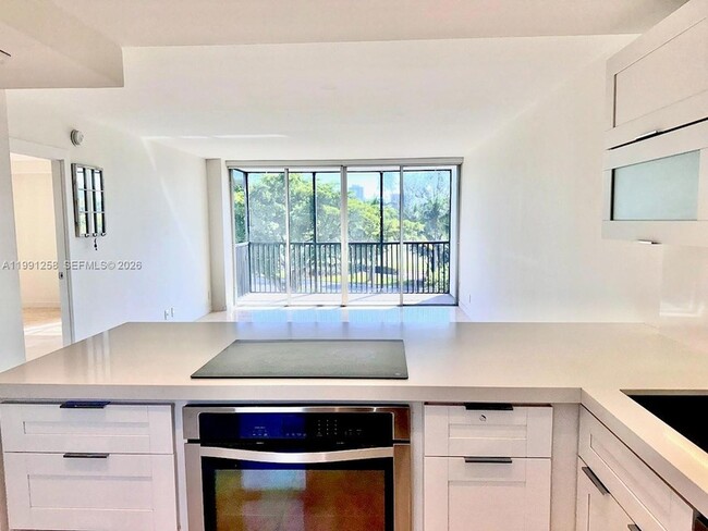Building Photo - 3301 N Country Club Dr Unit 410