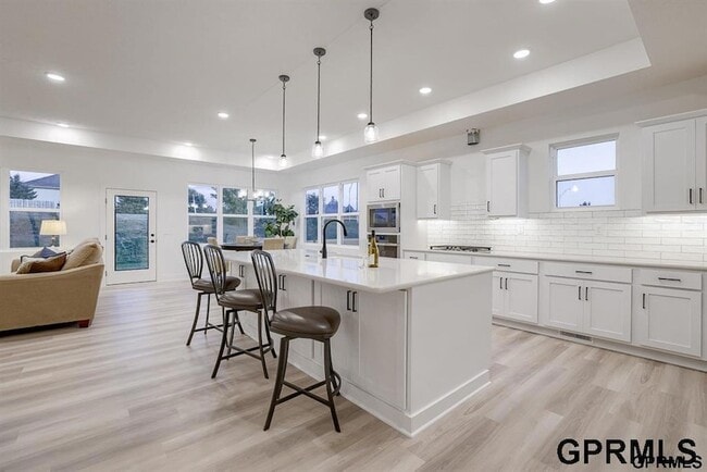 Photo - 10209 S 180th Ave