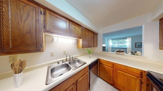 Photo - Oakton Beach Apartments