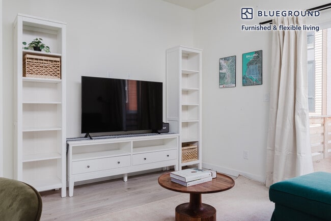 Photo - 912 NW 56th St