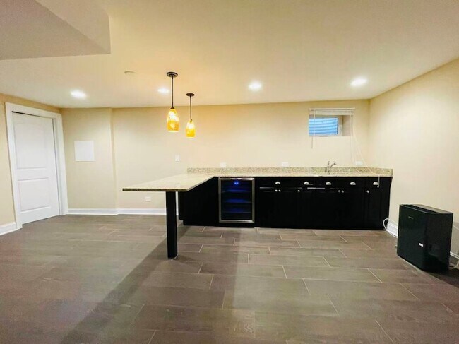 Photo - 406 S Lauder Ln