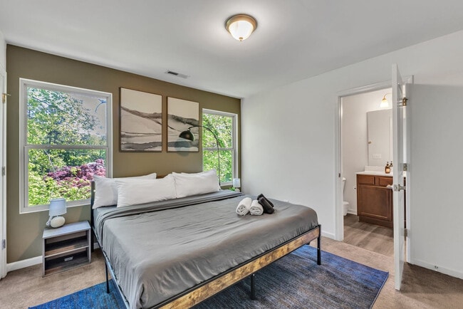 Photo - 229 Socket St Unit ID1284655P