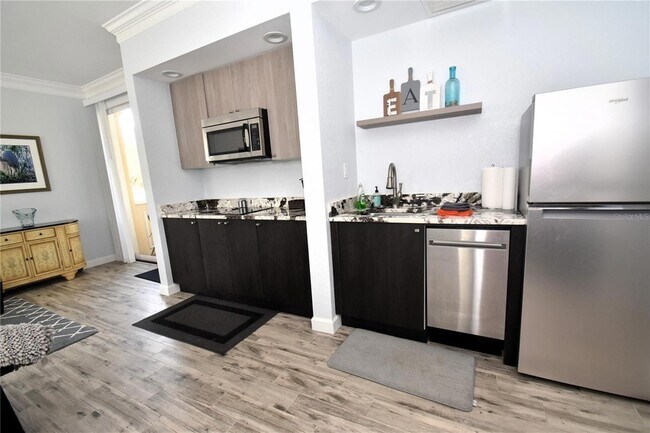 Photo - 51 Macewen Dr Unit 1