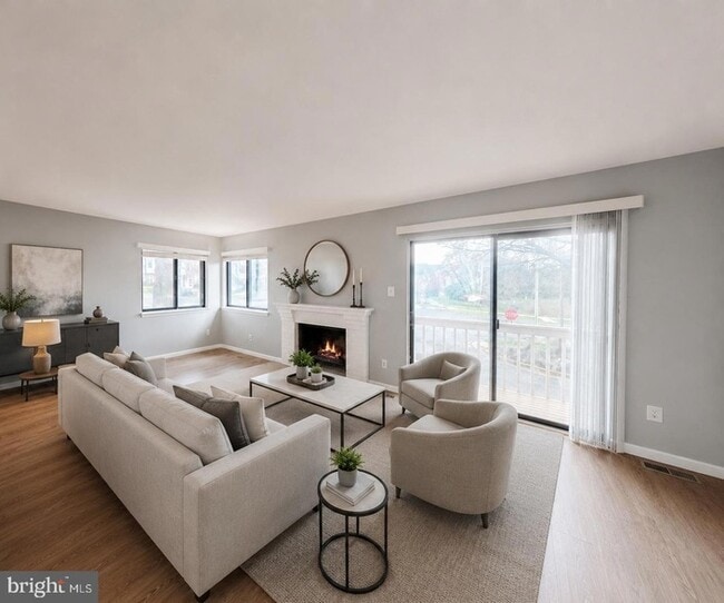 Photo - 18428 Point Seneca Pl