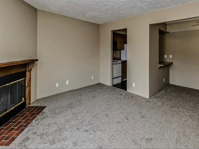 Photo - Fox Ridge Apartments