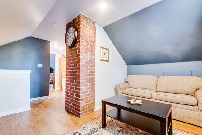 Photo - 42 Old Lancaster Rd Unit ID1321809P