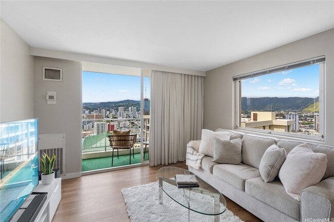 Photo - 400 Hobron Ln