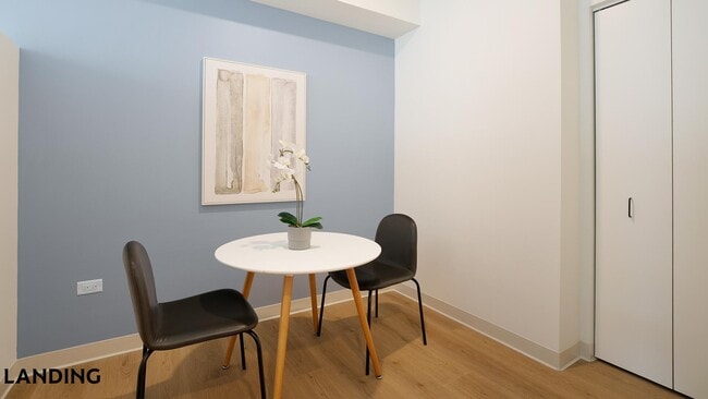 Photo - 1529 N Fremont St Unit 304