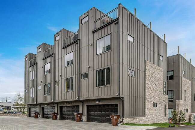Photo - 738 Douglas Ave Unit SI ID1051742P