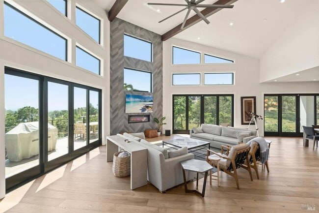 Photo - 3727 Lakebriar Pl