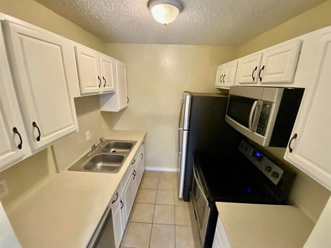 Photo - 6801 Camden Ln