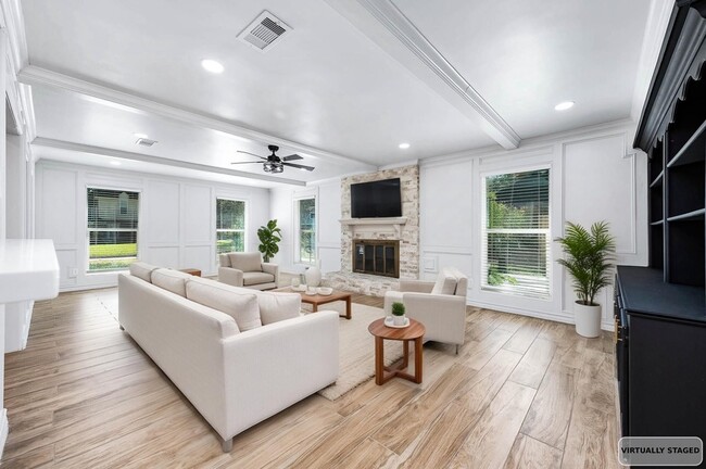 Photo - 3511 Tree Ln