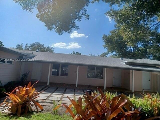 Building Photo - 2016 NE 14th Ct Unit 2