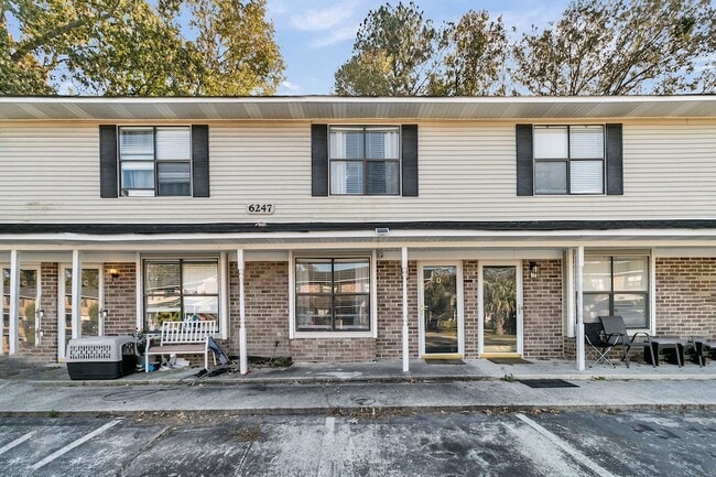 Building Photo - 6247 Lucille Dr