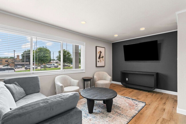 Building Photo - 2309 Cherry Hills Dr Unit SI FL2-ID1553492P