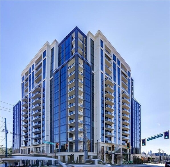Building Photo - 2425 Peachtree Rd NE Unit 403